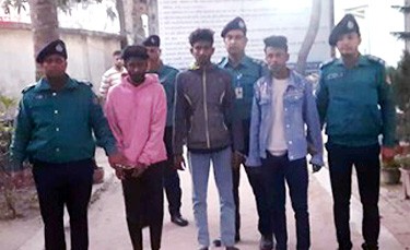 ডাকাতির প্রস্তুতিকালে দেশীয় অস্ত্রসহ কিশোর গ্যাংয়ের ৩ সদস্য গ্রেফতার